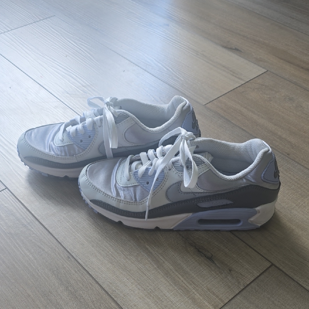 Nike Air Max 90 size 8 Great Condition!